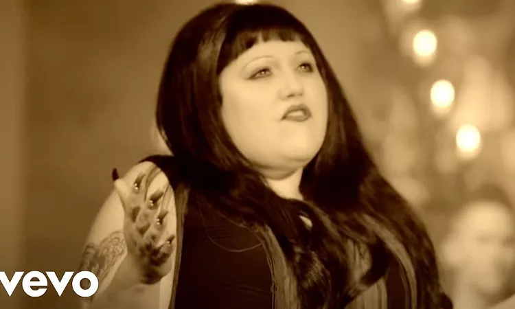 Gossip - Perfect World (Video)
