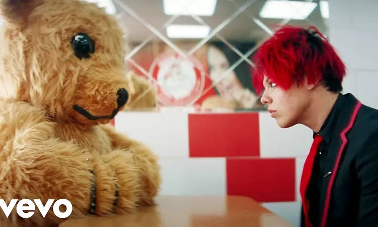 YUNGBLUD - god save me, but don?t drown me out (official video)