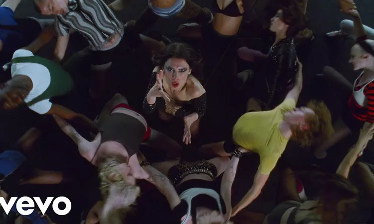 Wolf Alice - Bloom Baby Bloom (Official Video)