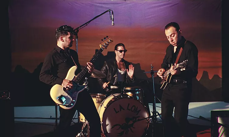 LA LOM - Perform "Danza de LA LOM" live from Los Angeles