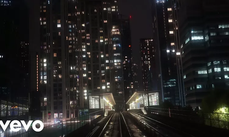 Chase & Status - Massive & Crew (Visualiser)