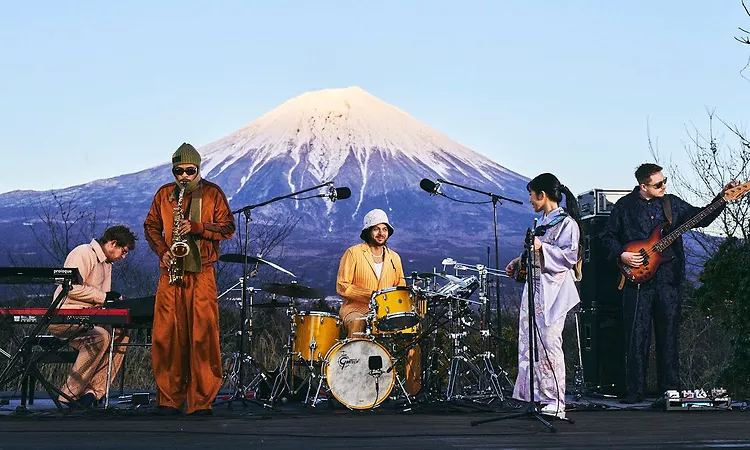 Yussef Dayes In Japan (Film) ???