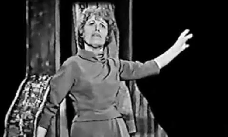 Kurt Weill & Bertolt Brecht - Pirate Jenny (Sung by Lotte Lenya)