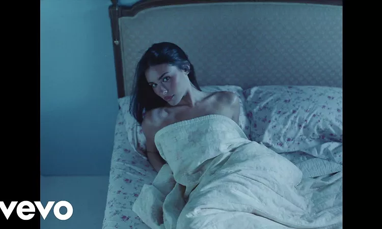 Madison Beer - for the night (Official Visualizer)