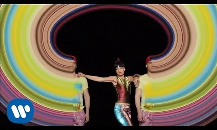 Lily Allen | URL Badman (Official Video)