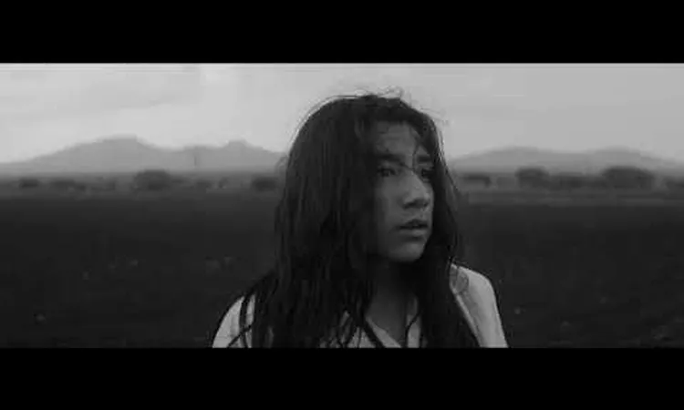 Hermanos Guti?rrez - Hijos del Sol (Official Video)
