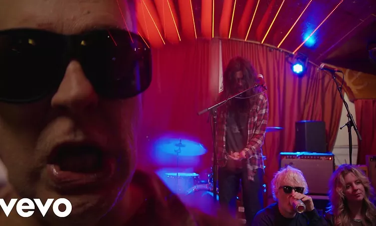 Kurt Vile - Chance to Bleed (Official Music Video)