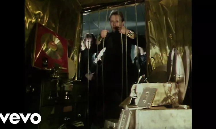 Judas Priest - Breaking The Law (Official Music Video)