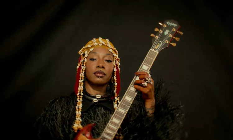  Fatoumata Diawara - Sigui (Official Video)