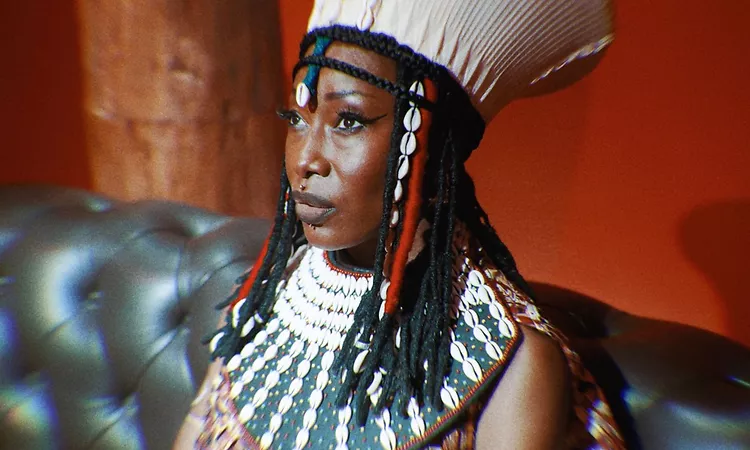 Fatoumata Diawara - Fala (Official Video)