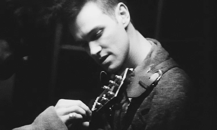  The Smiths - How Soon Is Now? (Official Music Video)