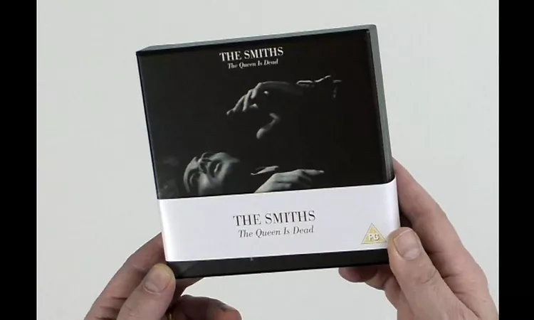 The Smiths / The Queen Is Dead 3CD+DVD unboxing video