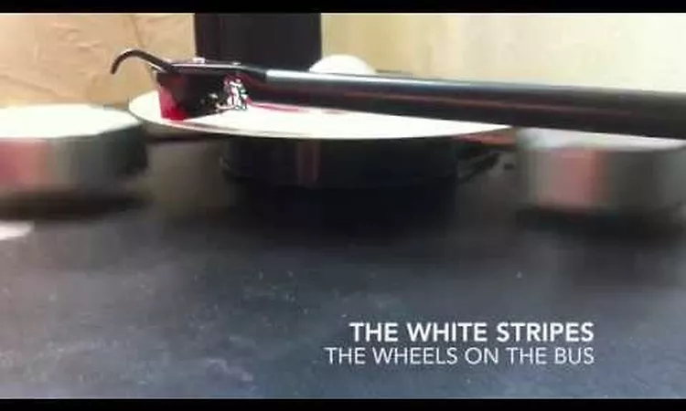 The White Stripes - The Wheels on the Bus