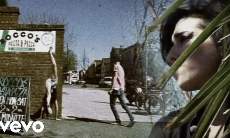 Amy Winehouse - Love Is A Losing Game