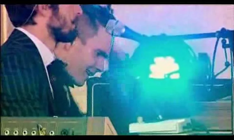 Sigur R?s - Inn? m?r syngur vitleysingur (Official)