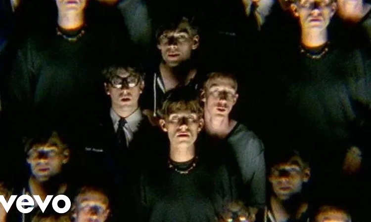 Blur - Country House