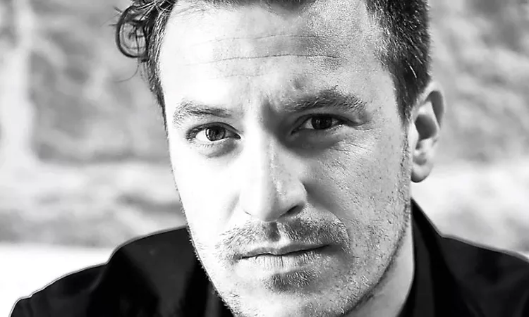 Parov Stelar - Heavens Radio (feat. Y'Akoto)