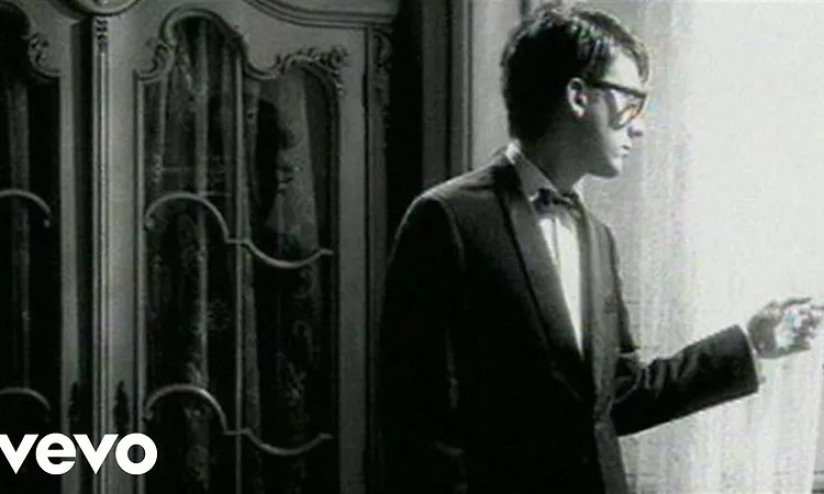 Blur - To The End