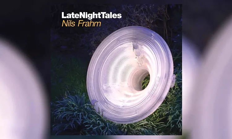 Carl Oesterhelt & Johannes Enders - Divertimento Part 4 (Late Night Tales: Nils Frahm)