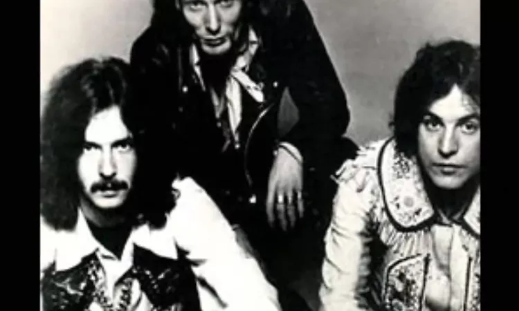 Cream - Badge