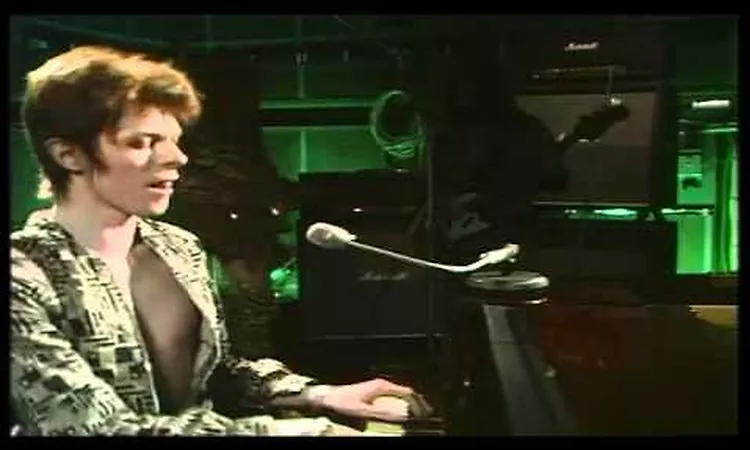 David Bowie - Oh You Pretty Things