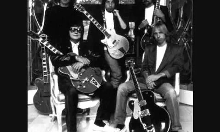 Traveling Wilburys - Tweeter And The Monkey Man