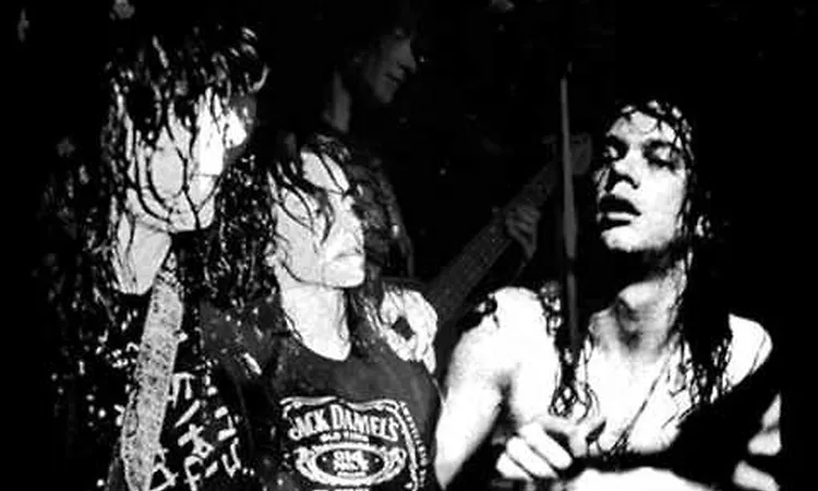 Dead Moon - Times are a-changin' (with lyrics)