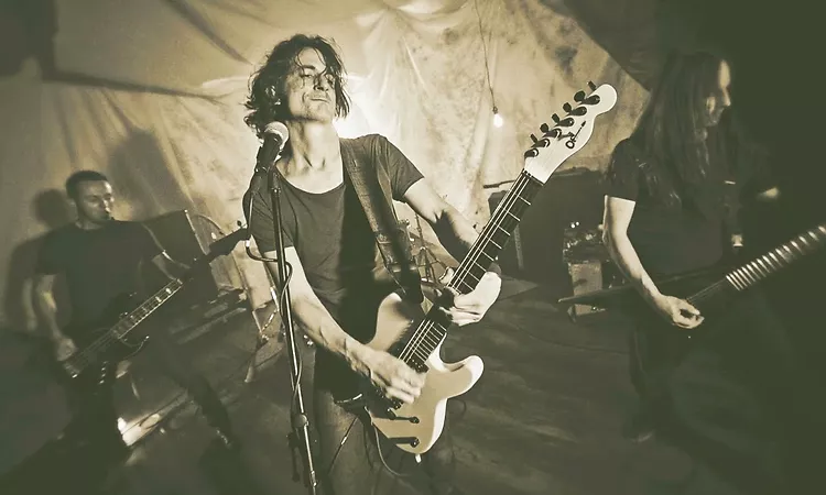 Gojira - Stranded [OFFICIAL VIDEO]