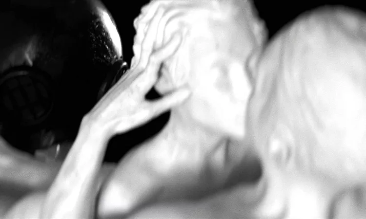 Bonobo ft Szjerdene - Get Thy Bearings (Official Late Night Tales Video)