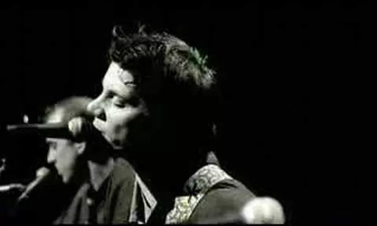 Wilco - Jesus, Etc (clip)