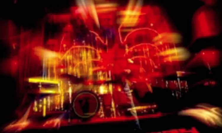 The Cinematic Orchestra ft. Roots Manuva - All Things To All Men