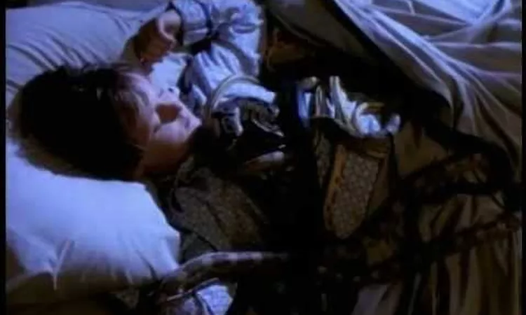 Metallica - Enter Sandman [Official Music Video]