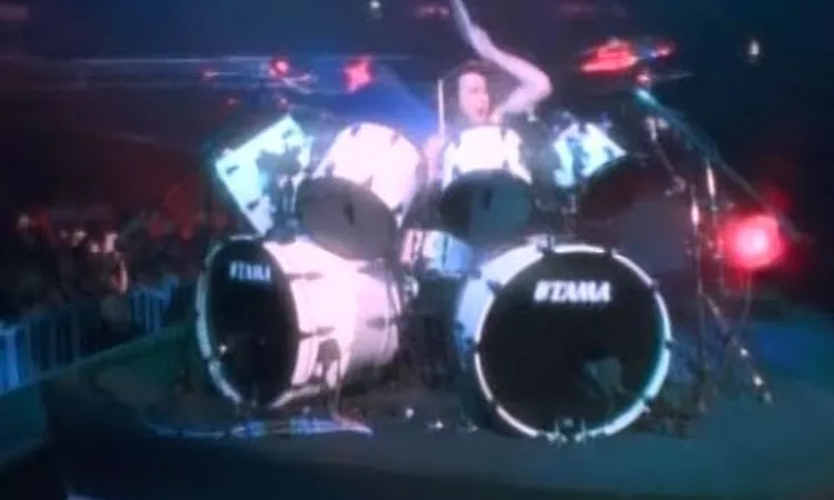 Metallica - Sad But True [Official Music Video]