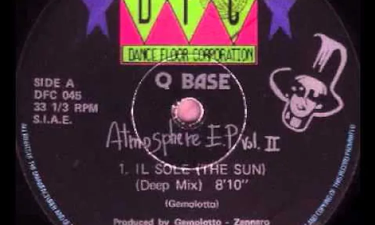 Q Base ?- Atmosphere E.P. Vol. II - Il Sole (The Sun) (Deep Mix)