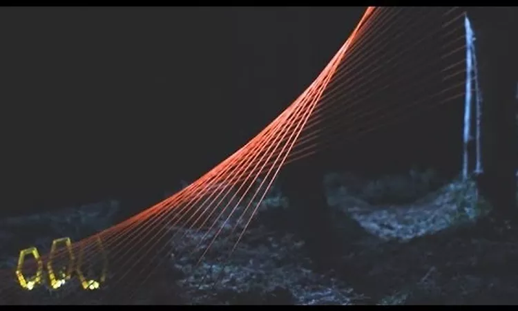 London Grammar - Hey Now [Official Video]