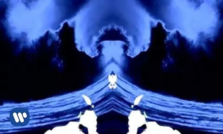 Red Hot Chili Peppers - The Zephyr Song [Official Music Video]