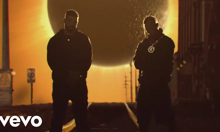 Travis Scott - SICKO MODE ft. Drake