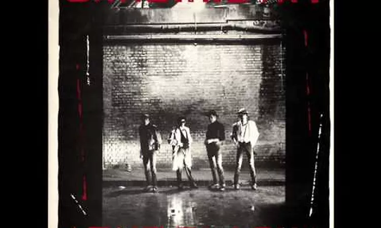 The Clash - Lose This Skin (with lyrics)