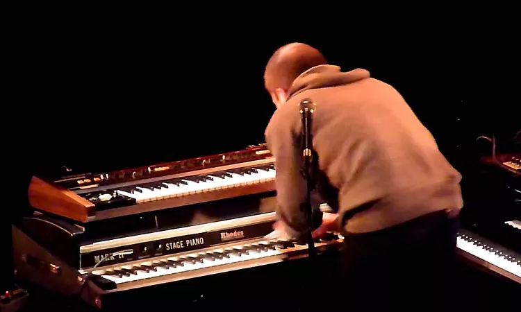 Nils FRAHM - More - live in Paris @ Cafe de la Danse 02.17.12