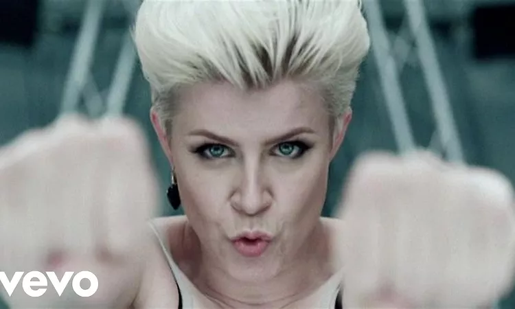 Robyn - Dancing On My Own