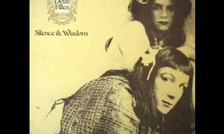 Deux Filles || Oakwood Green