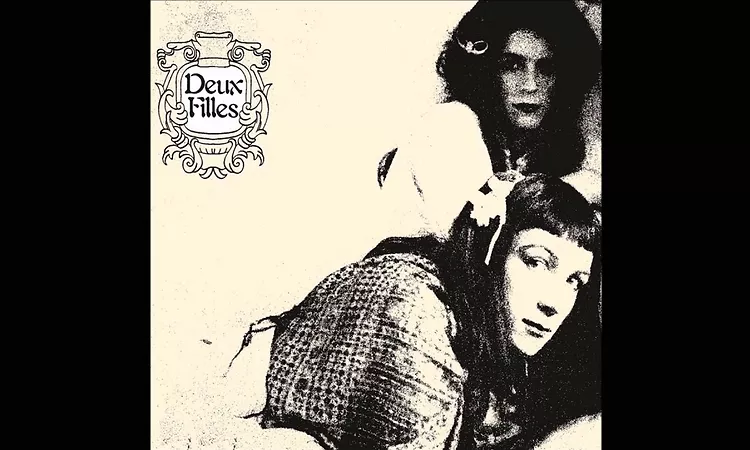 Deux Filles - Her Master Voices