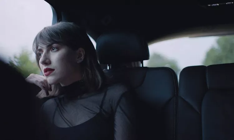 Aldous Harding - Imagining My Man (Official Video)