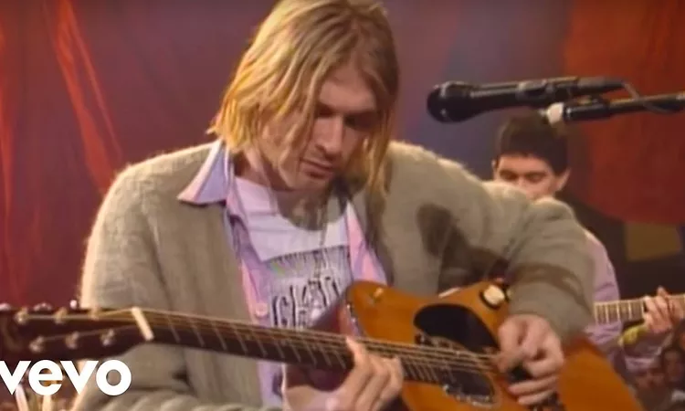 Nirvana - About A Girl (MTV Unplugged) (Official Video)