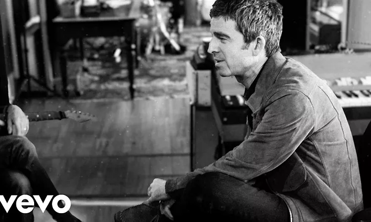 Noel Gallagher?s High Flying Birds - It's A Beautiful World (Behind The Scenes)