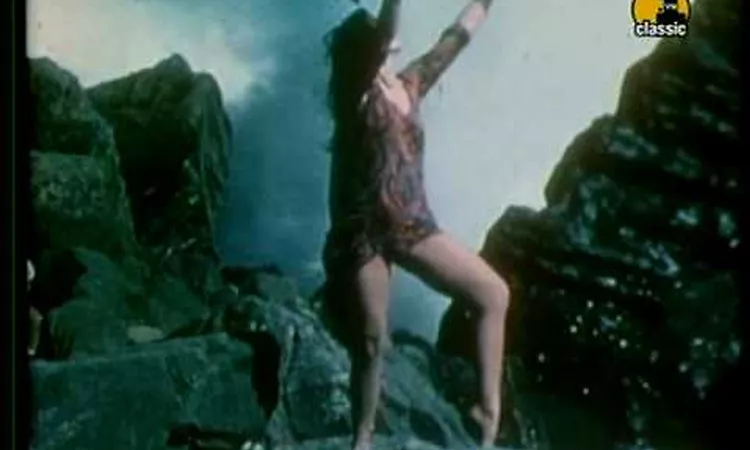 Jefferson Airplane -White Rabbit-  Official  Music Video