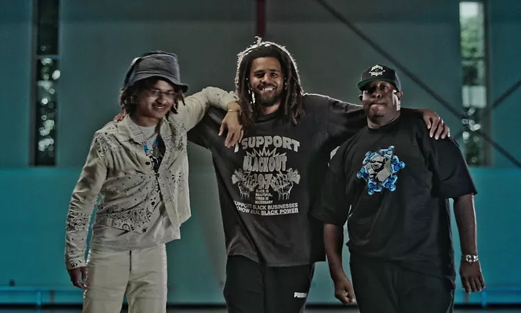 Gang Starr - Family and Loyalty (feat. J.Cole)  [Official Video]
