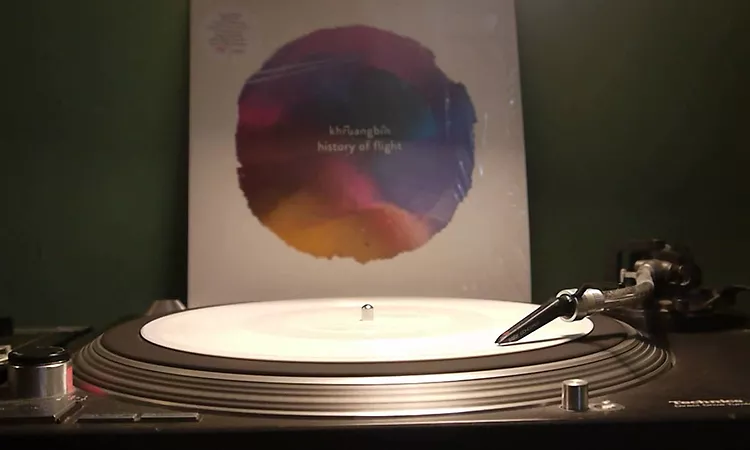 Khruangbin - La Javanaise (Serge Gainsbourg Cover)