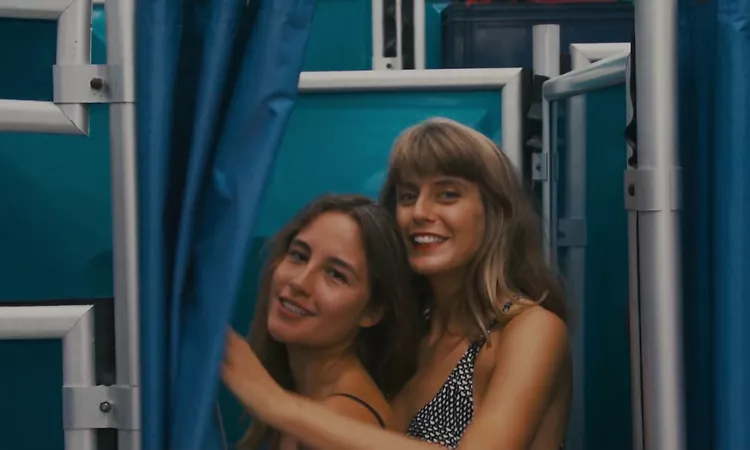 Charl?ne Darling - Les sports imaginaires (official music video)
