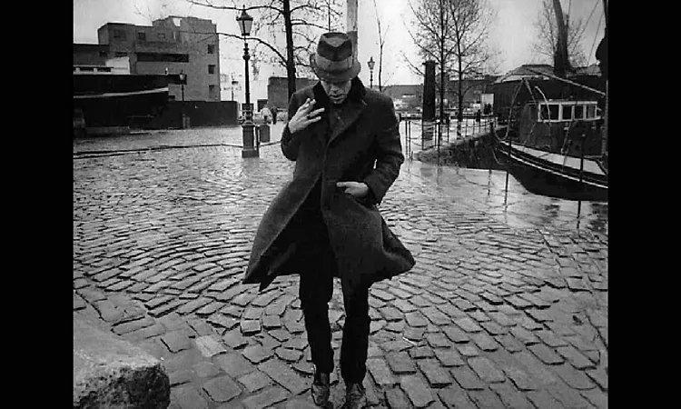 Tom Waits - Tom Traubert's Blues (Four Sheets to the Wind in Copenhagen)